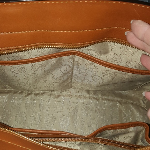 Michael Kors Bag - Picture 6 of 8